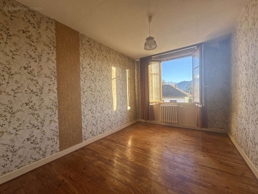 Appartement à MEYLAN
