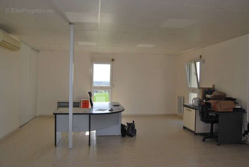 Commerce à FONTCLAIREAU