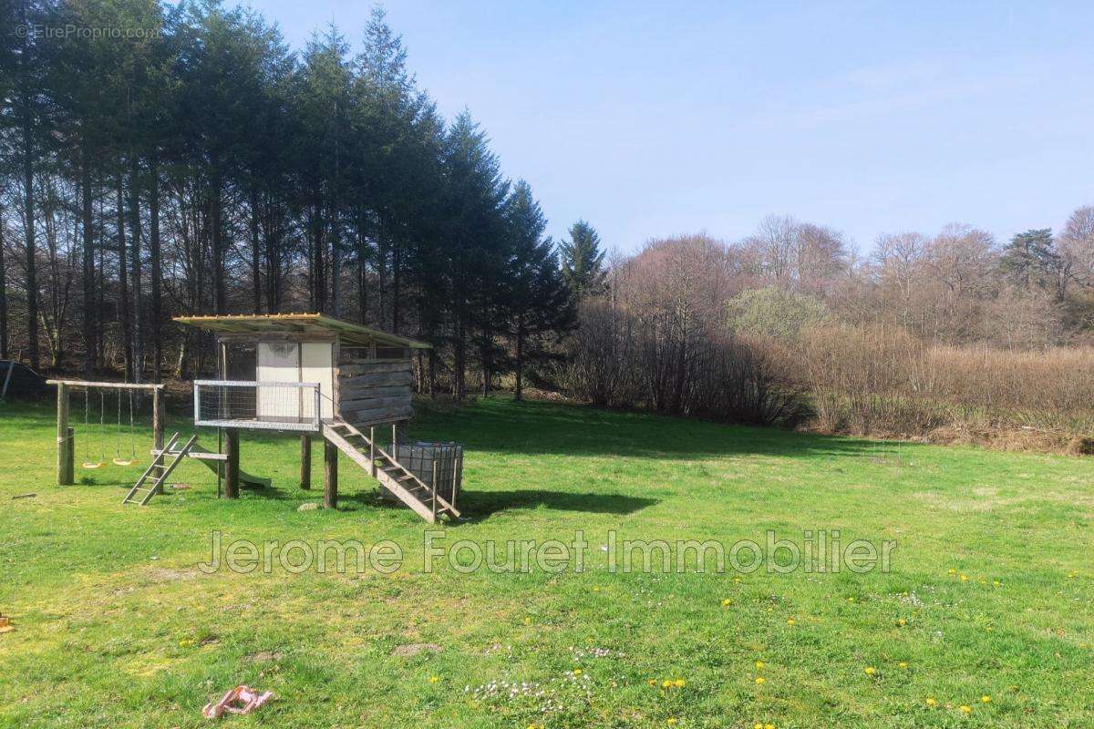 Maison à CHAVEROCHE