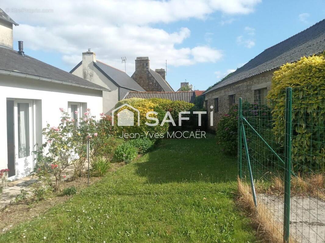 Photo 1 - Maison à TREGOUREZ