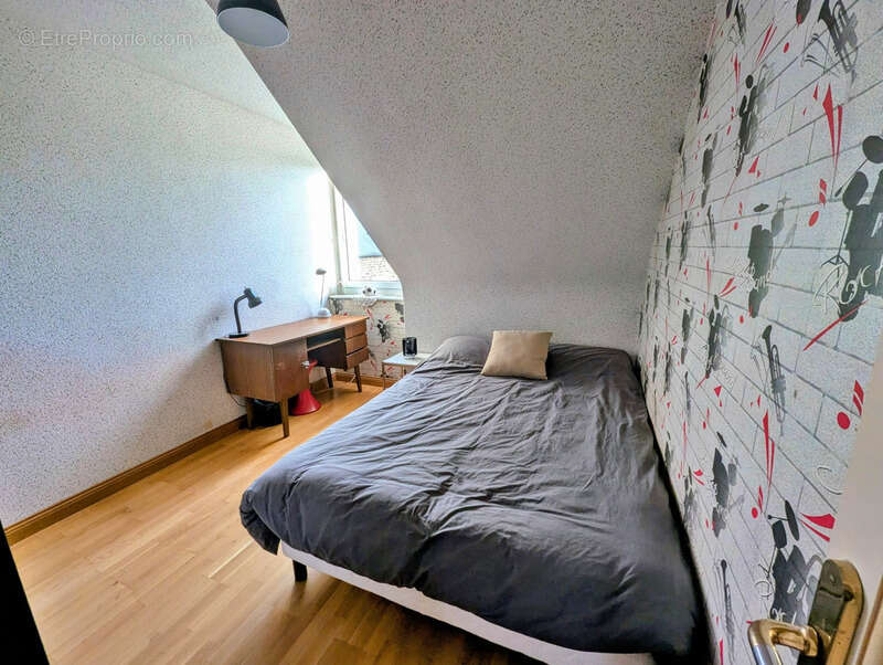 Maison à LA CHAPELLE-JANSON