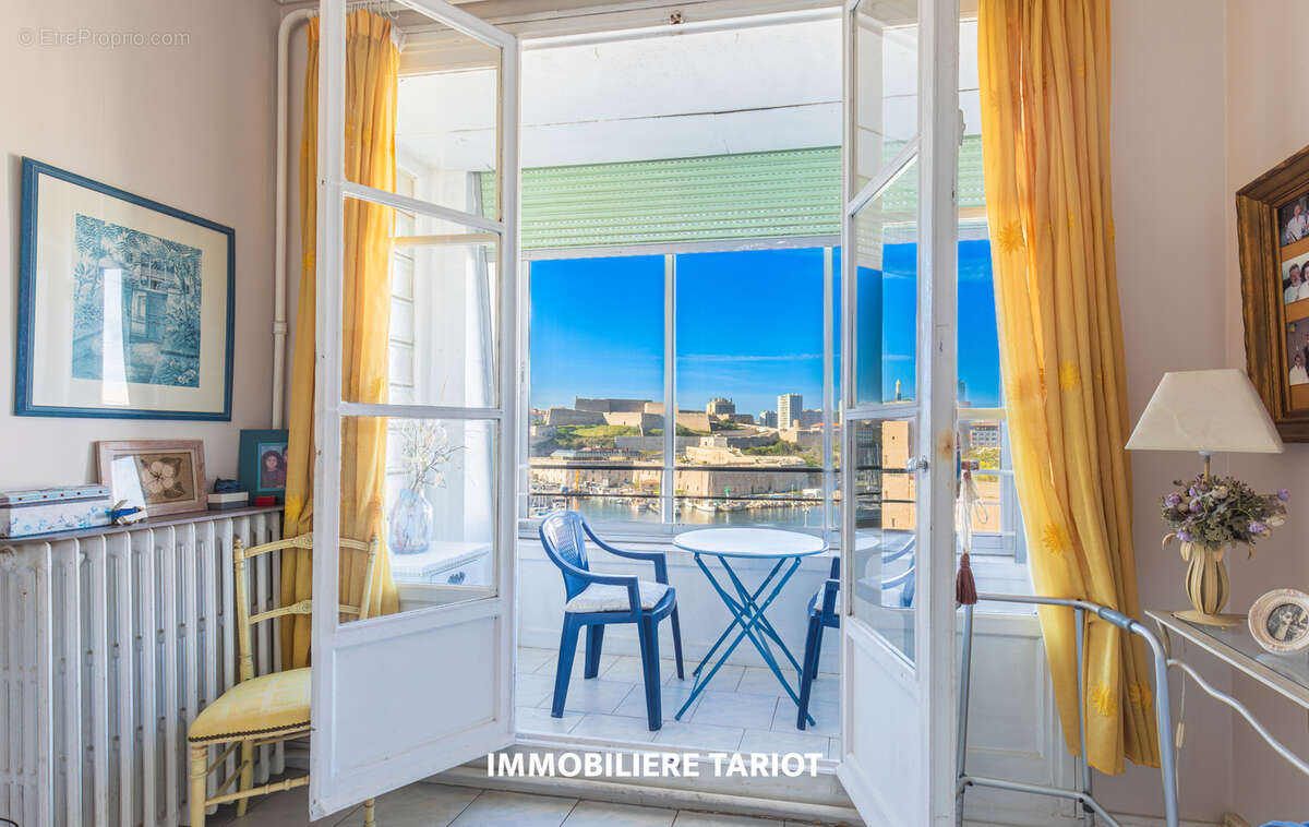 Appartement à MARSEILLE-2E