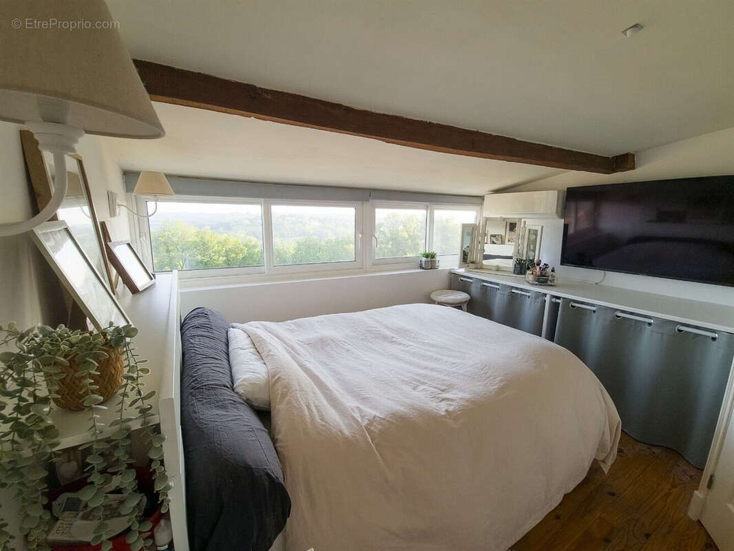 Maison à SAINTE-MAURE-DE-PEYRIAC