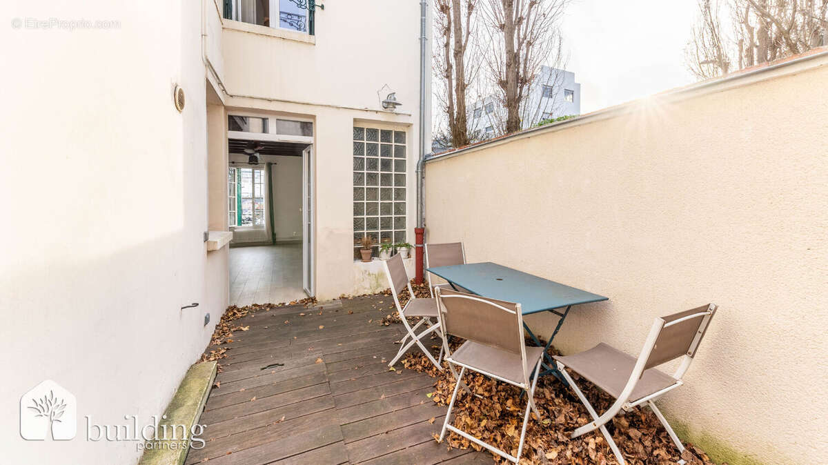 Maison à COURBEVOIE