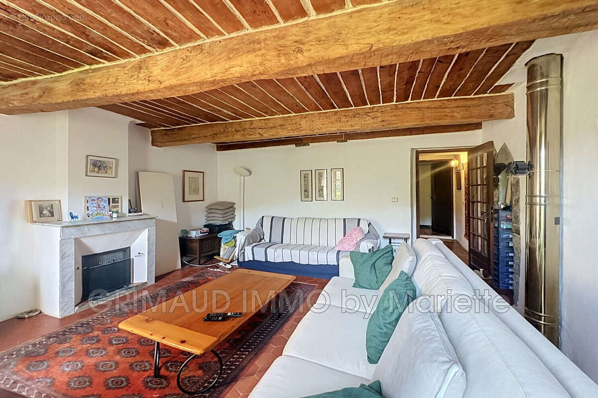 Maison à LA GARDE-FREINET