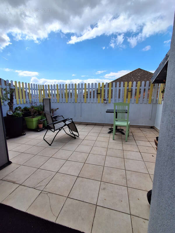 Appartement à LEZIGNAN-CORBIERES