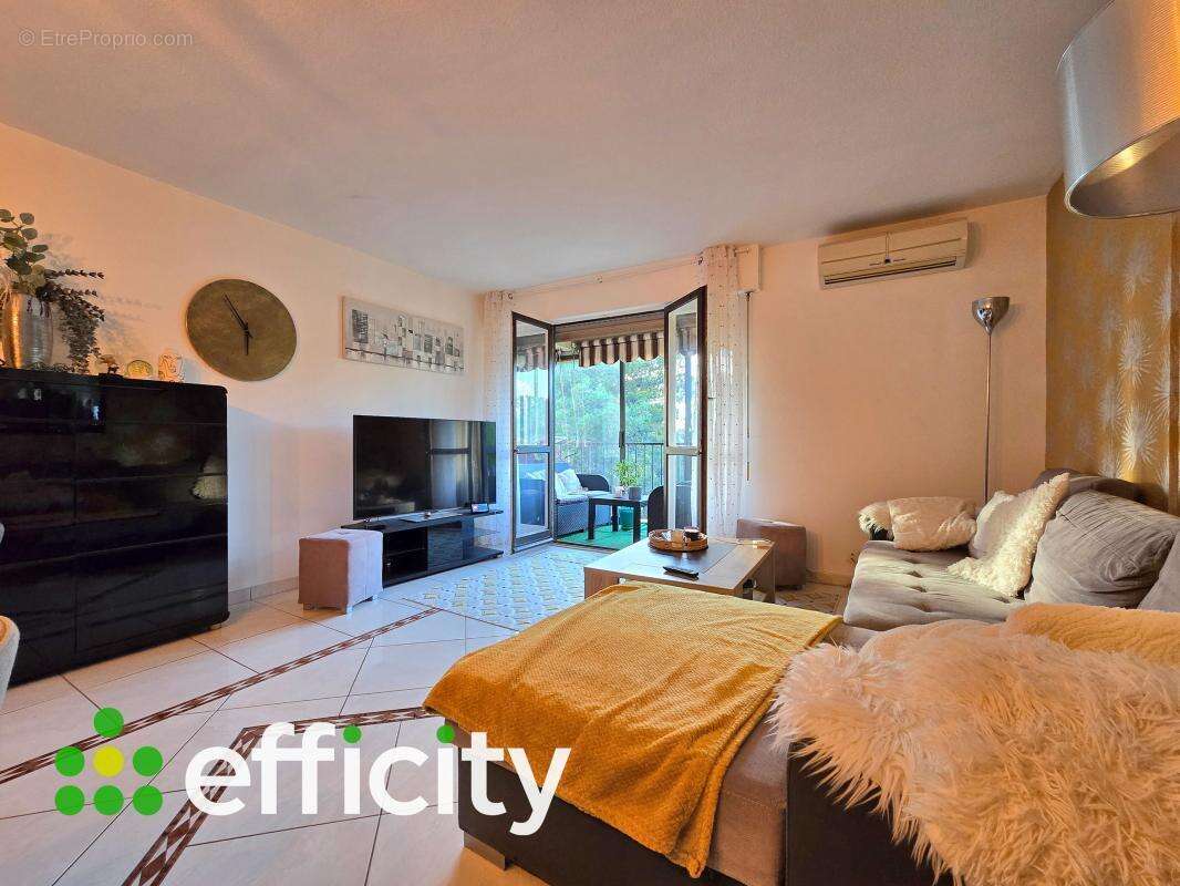 Appartement à FREJUS