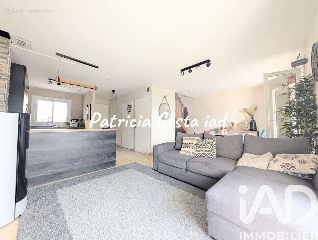 Photo 6 - Maison à ROQUEBRUNE-SUR-ARGENS