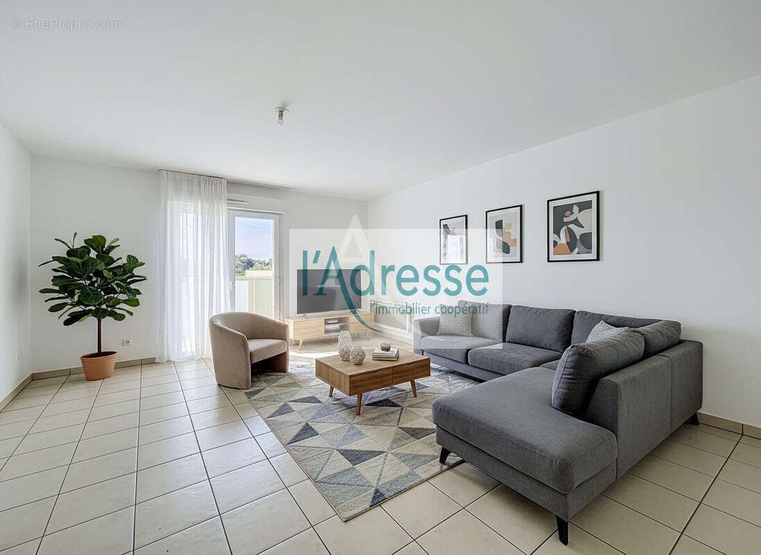 2 pièces Antibes Etage élevé avec 2 parkings sous-sol - photo 4