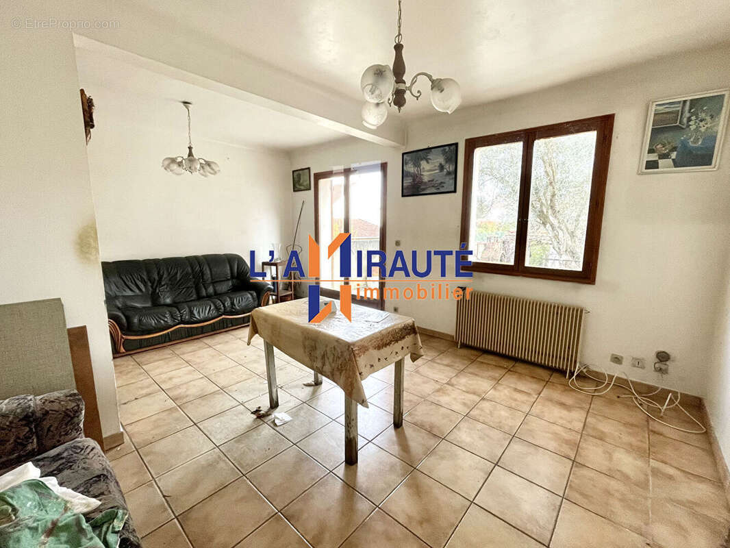 Maison à CARRIERES-SUR-SEINE