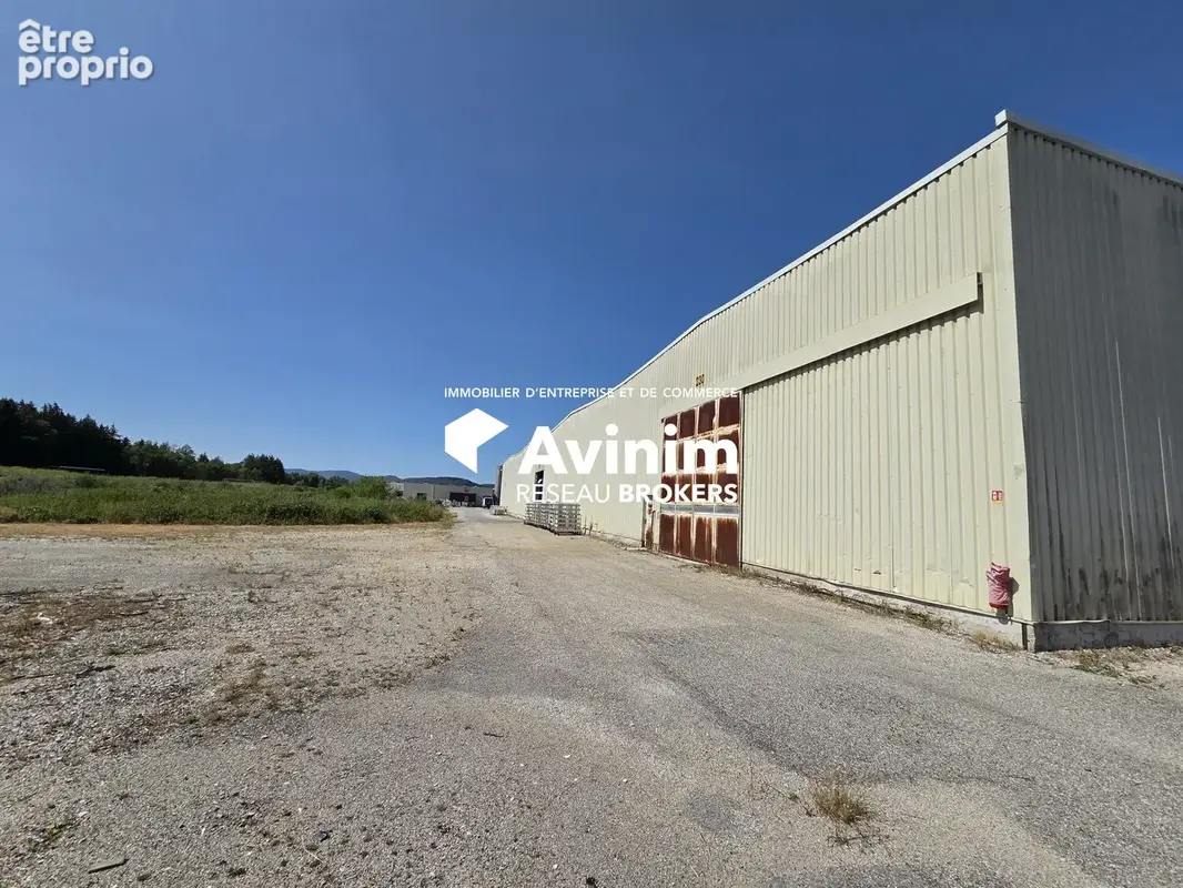 Commerce 8 900 m² à vendre à Montreal-La-Cluse (01460) - photo 4