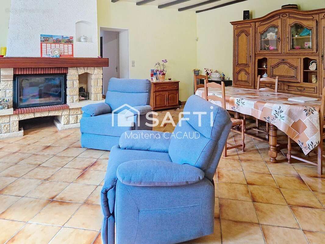 Maison 129 m² à Sainte-Severe  - photo 5