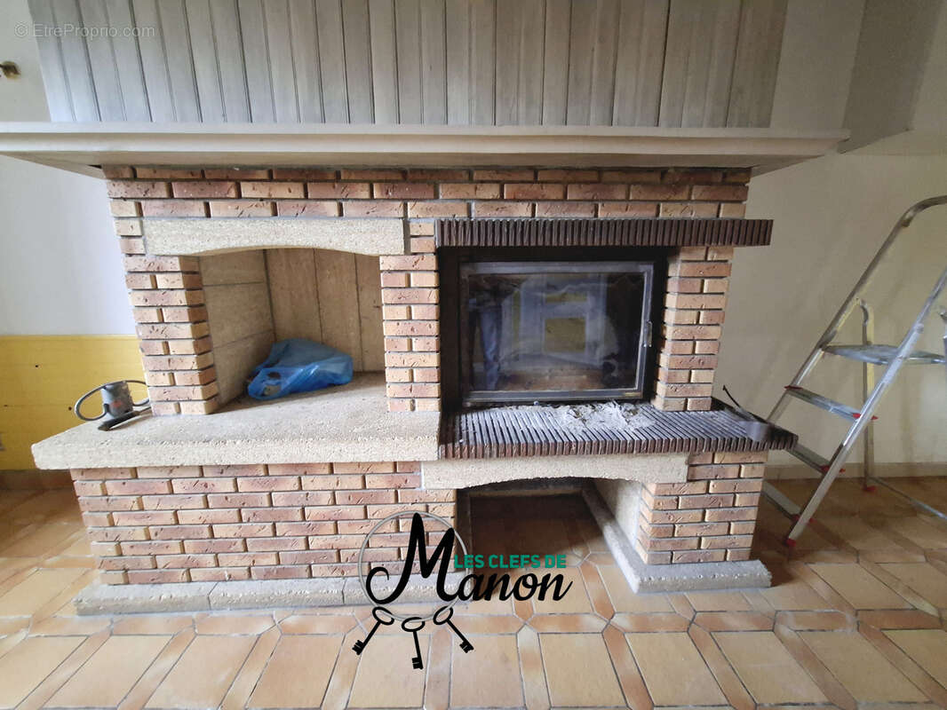 Maison à SAINT-LEGER-LA-MONTAGNE