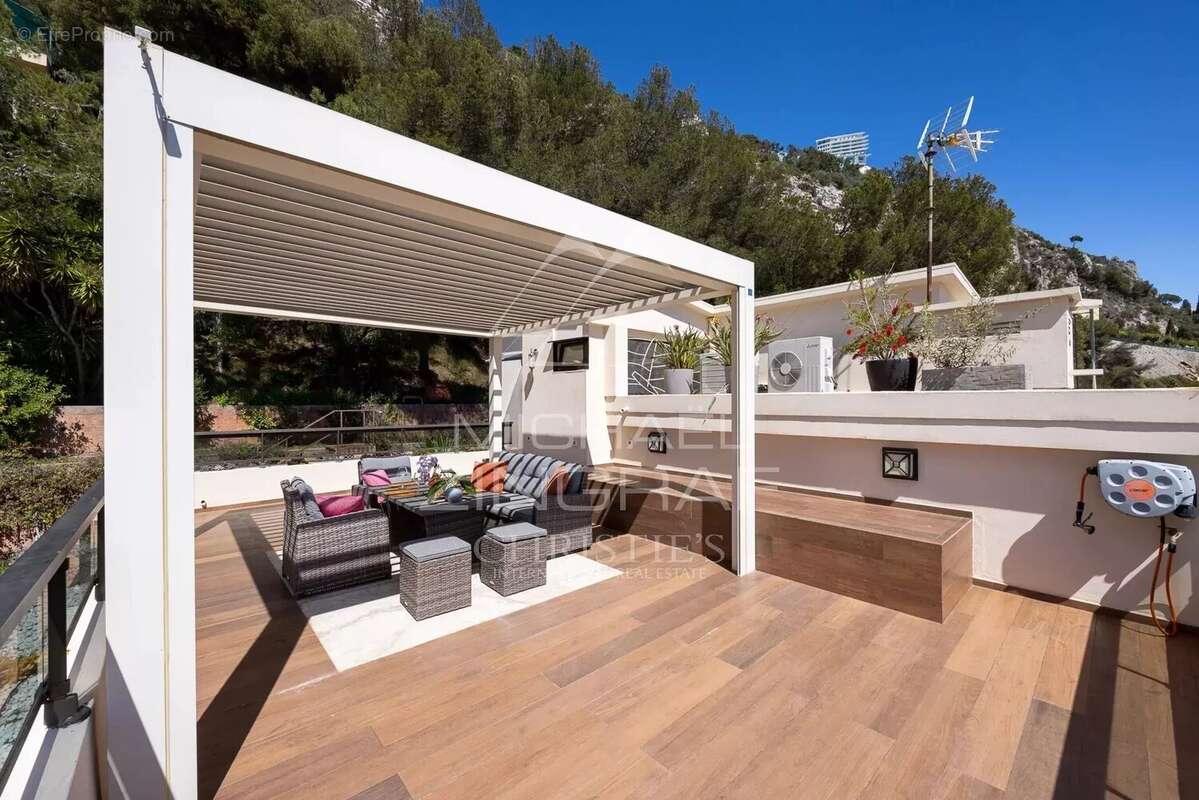 Appartement à ROQUEBRUNE-CAP-MARTIN
