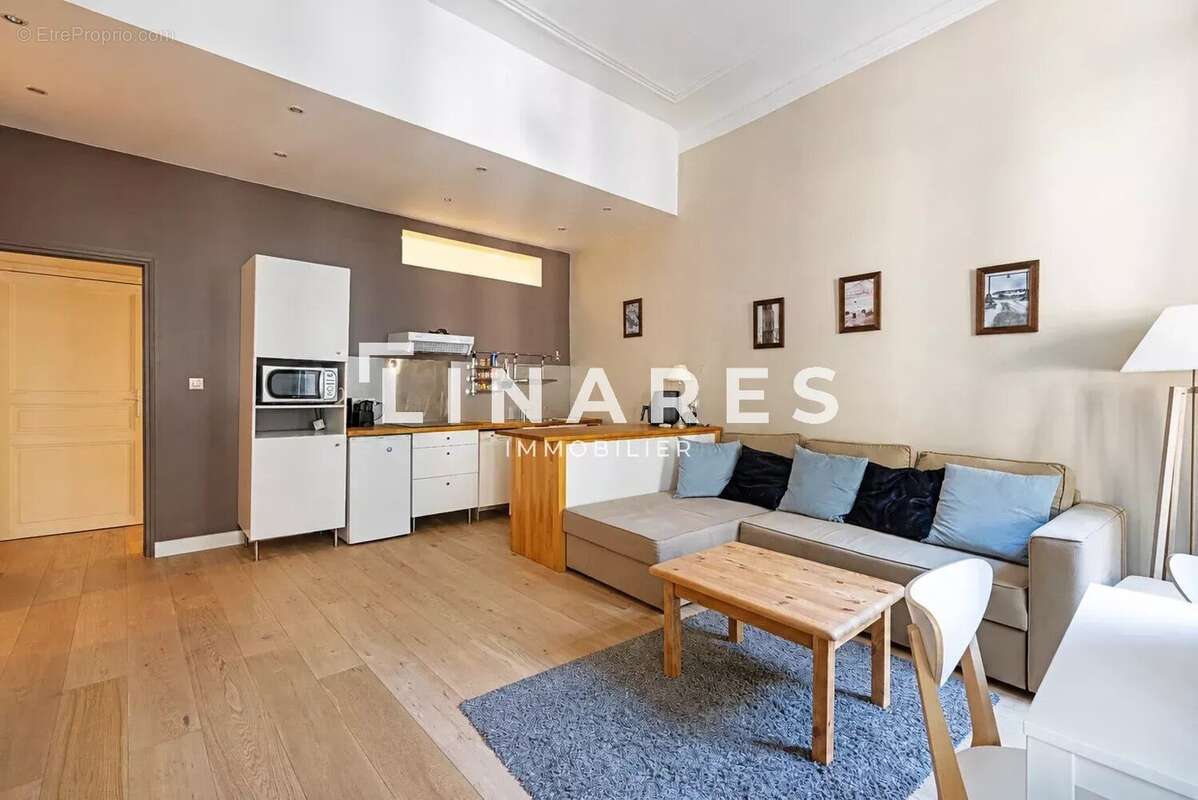 LE CENT LIBÉRATION - Appartement T2 de 48m² - Cave - 13004 Cinq Avenues - photo 2