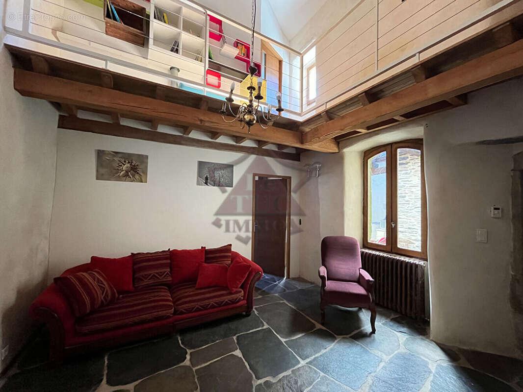 Maison à PEYREMALE