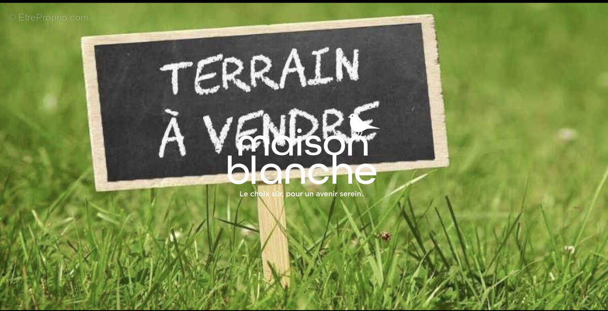 Terrain à SAINT-CIERS-D'ABZAC
