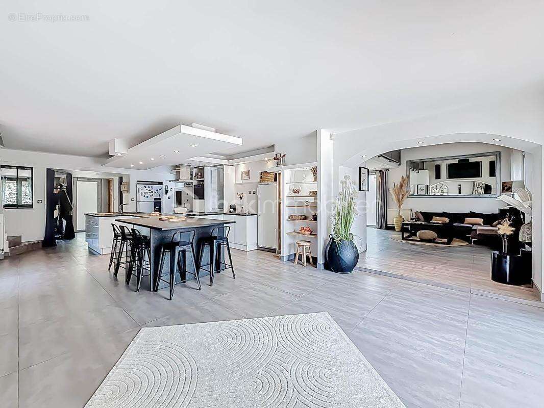 *** villa d’exception de 260 m² avec piscine – lattes (boirargues) *** - photo 7