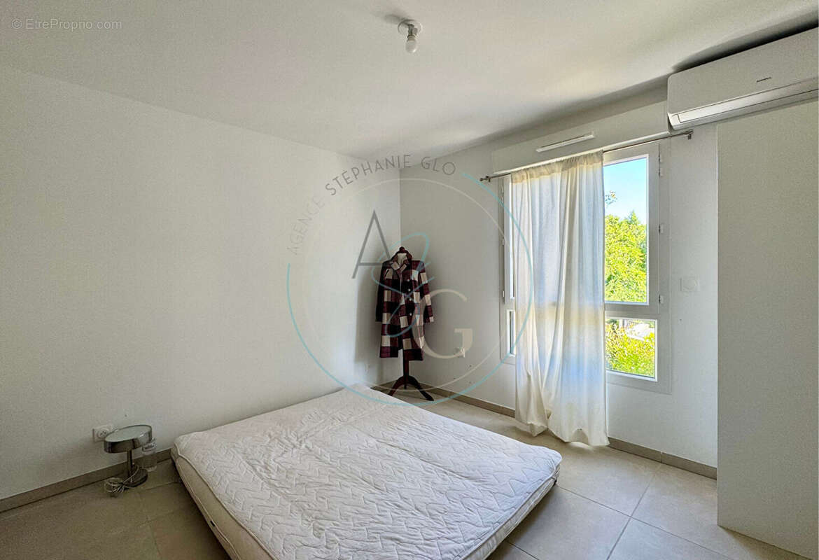 Appartement à COGOLIN