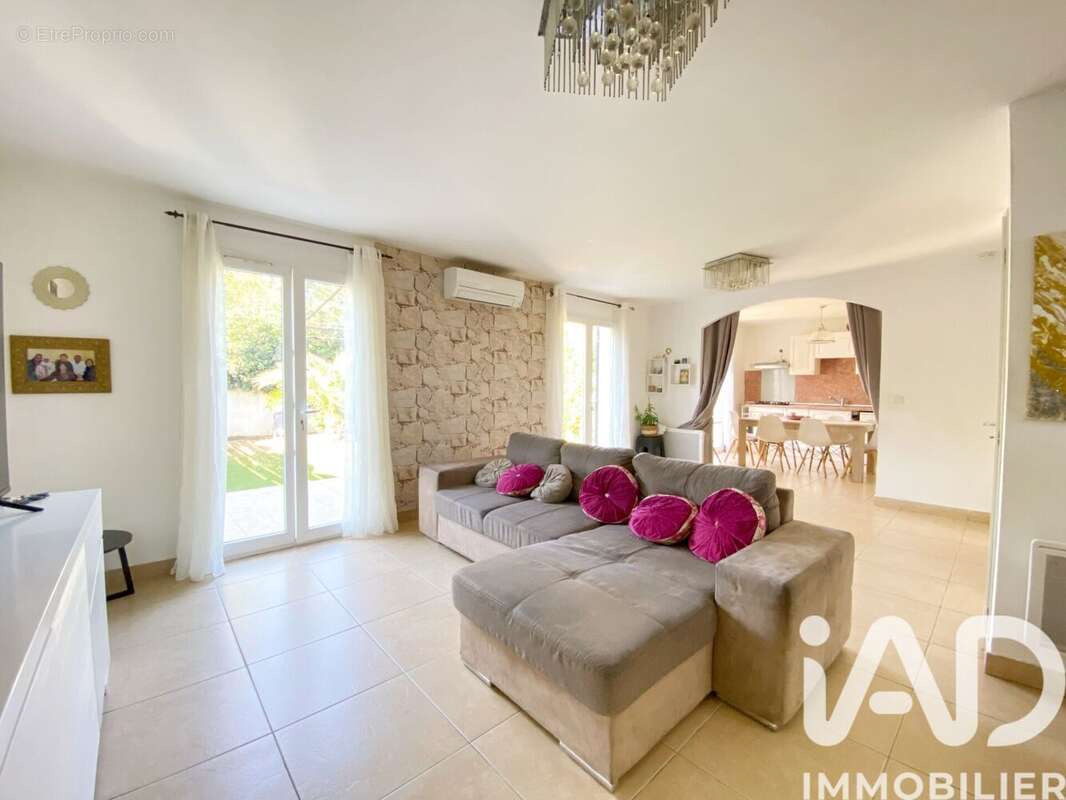 Photo 3 - Maison à SORGUES