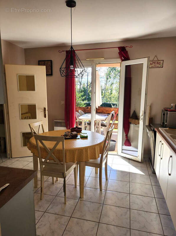 Maison à FEUGAROLLES