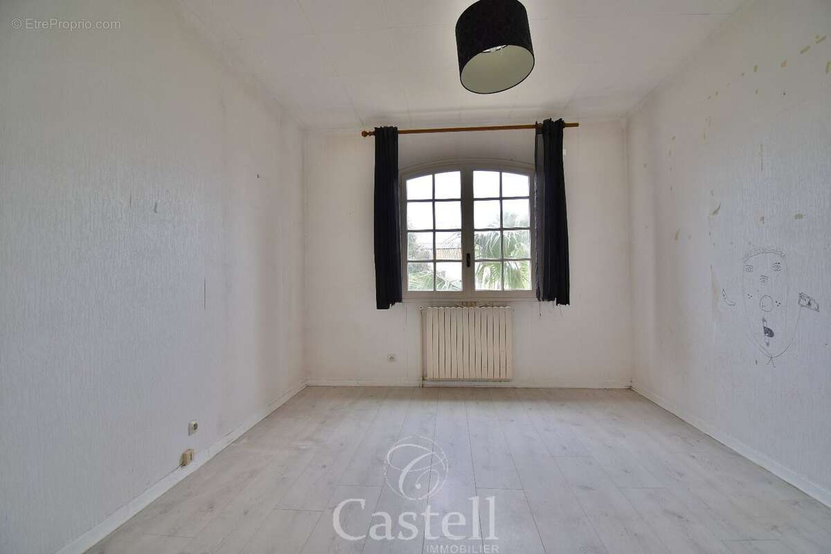 *** Maison "8 pièces" avec T3 indépendant, piscine et vue dégagée sur l'Hérault *** - photo 19