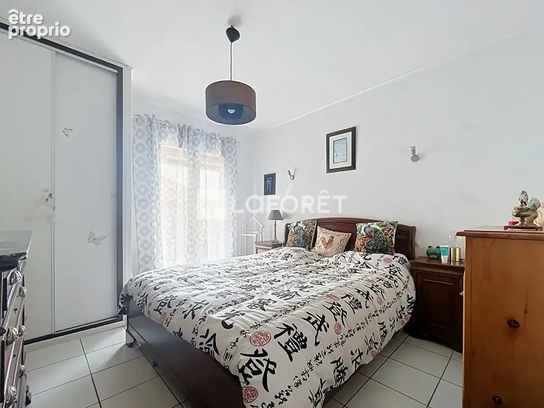 Saint-André, Maison à vendre 3 faces 110m2, terrain de 374m2 - photo 8