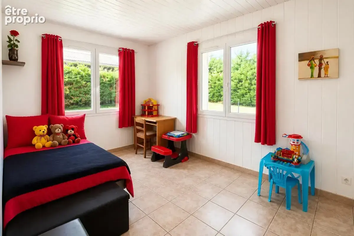 Maison de 7 pièces de 180 m² à Jassans-Riottier - photo 16
