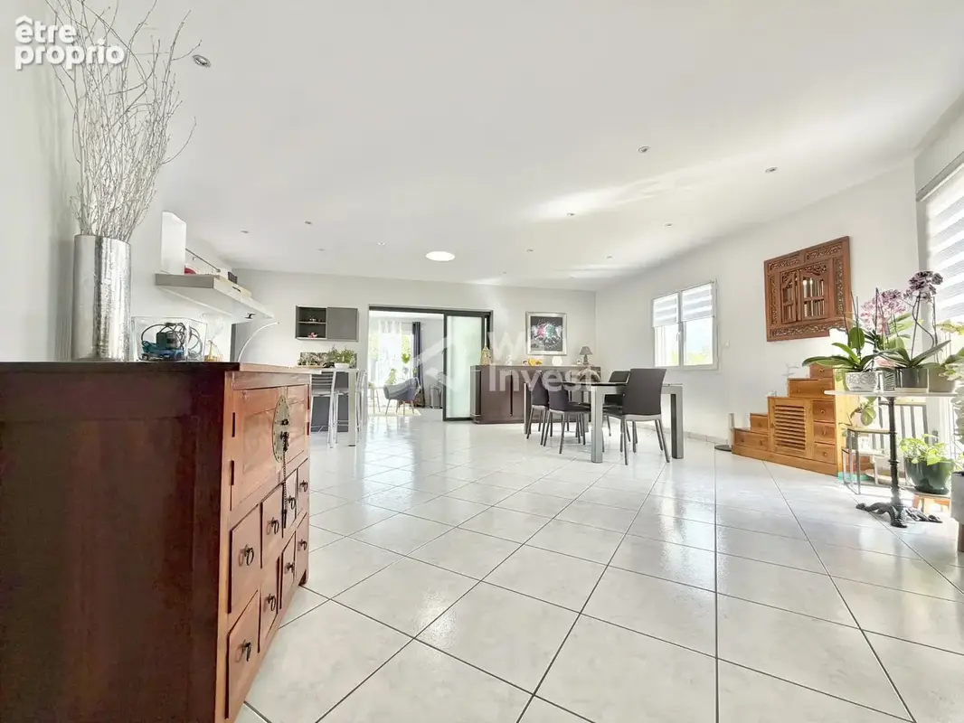 Maison 7 pièces 223 m² à vendre à Mozac (63200) - photo 3