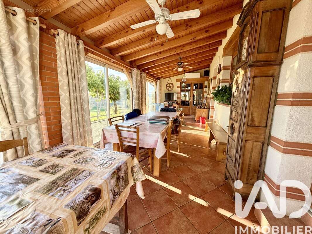 Maison 140 m² à Saint-Sauvy  - photo 6