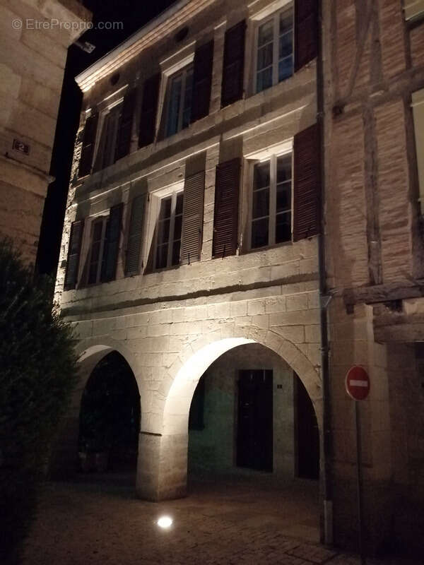 Maison à MONTPEZAT-DE-QUERCY