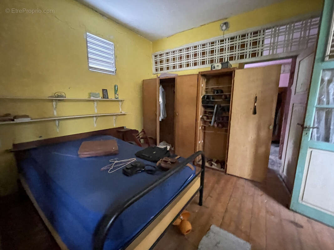 Maison à POINTE-A-PITRE