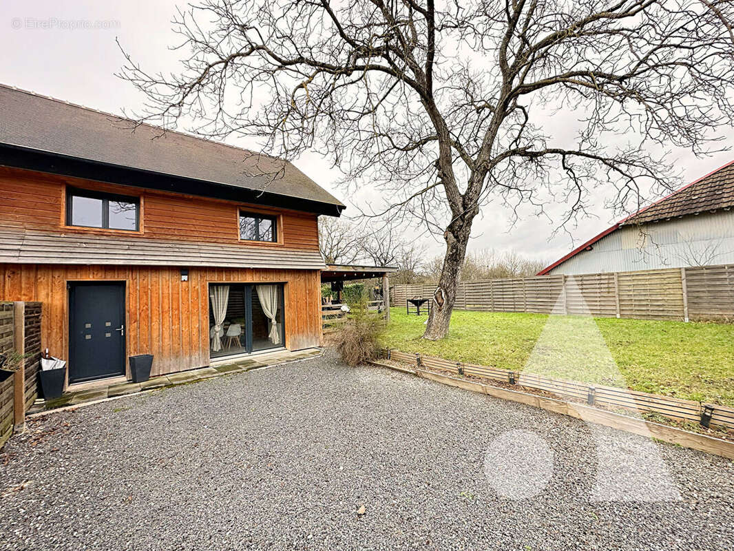 Maison à COURTERANGES