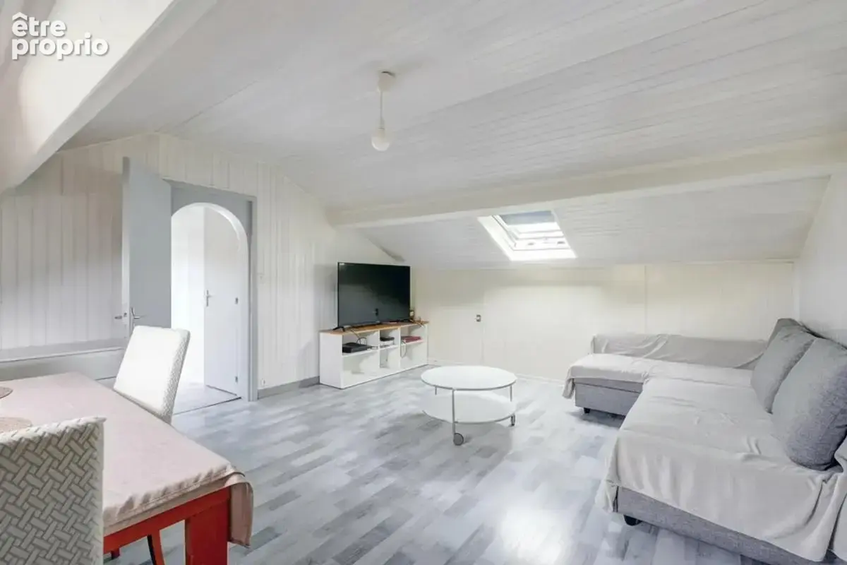 Maison comprenant 2 logements à Feyzin - photo 7