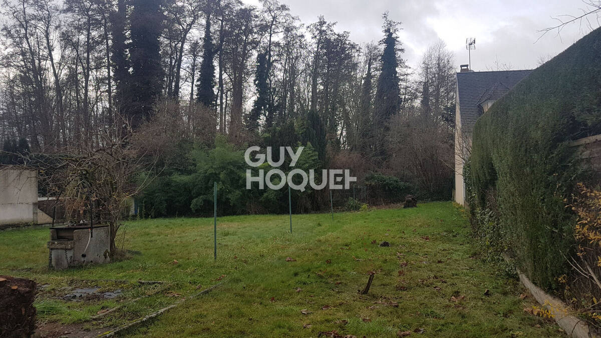 Terrain à FORGES-LES-BAINS