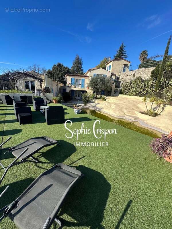 Appartement à LES ADRETS-DE-L&#039;ESTEREL