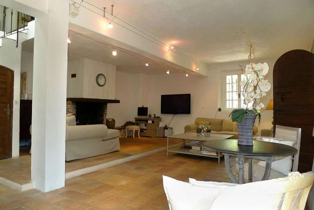 Maison à LE BAR-SUR-LOUP