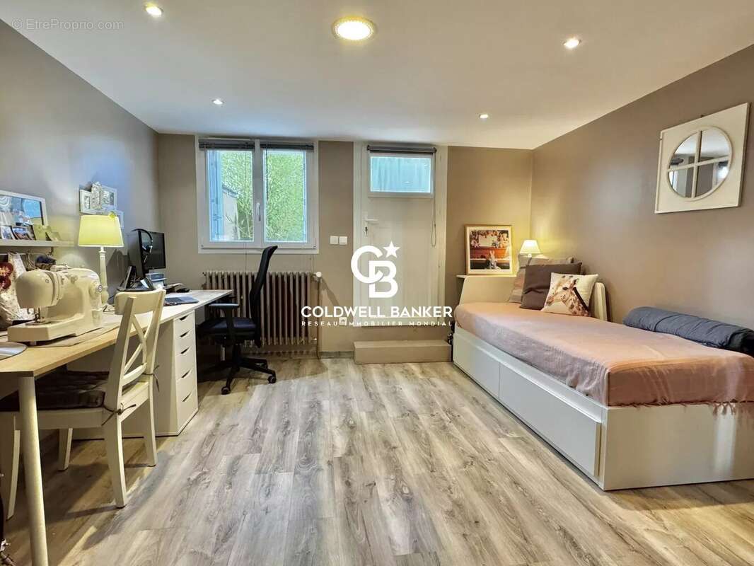 Maison à SAINT-CYR-SUR-LOIRE