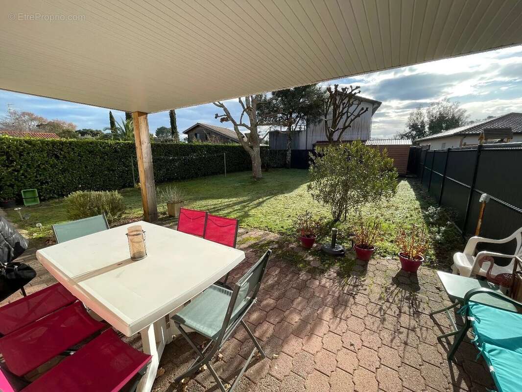 Maison à BENESSE-MAREMNE