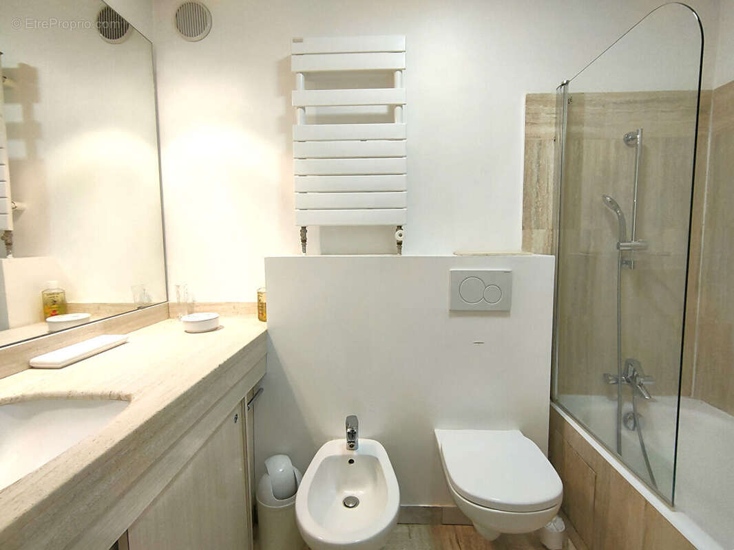 Appartement à MANDELIEU-LA-NAPOULE