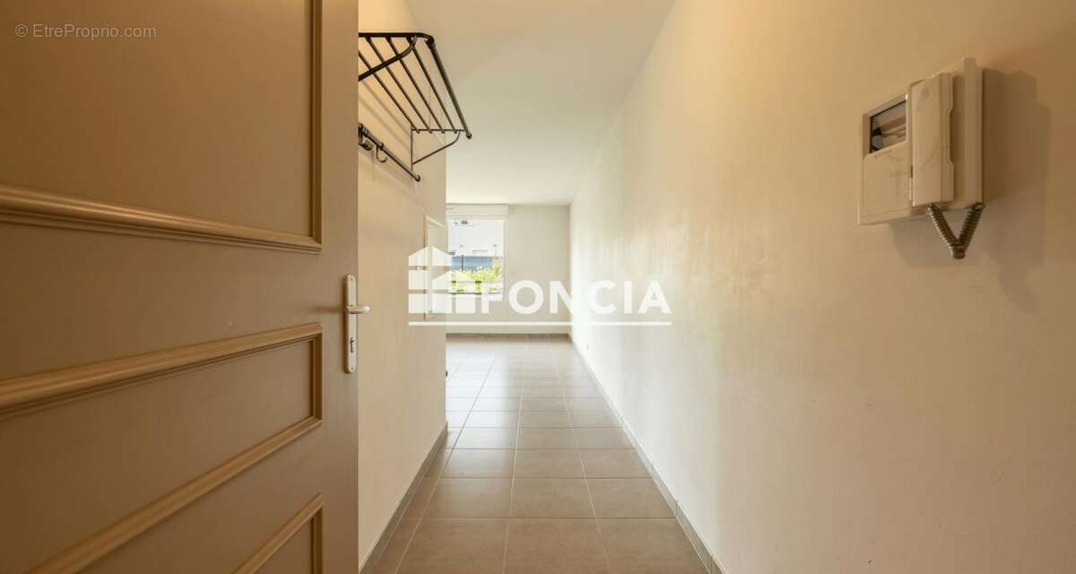 Appartement à CRUSEILLES