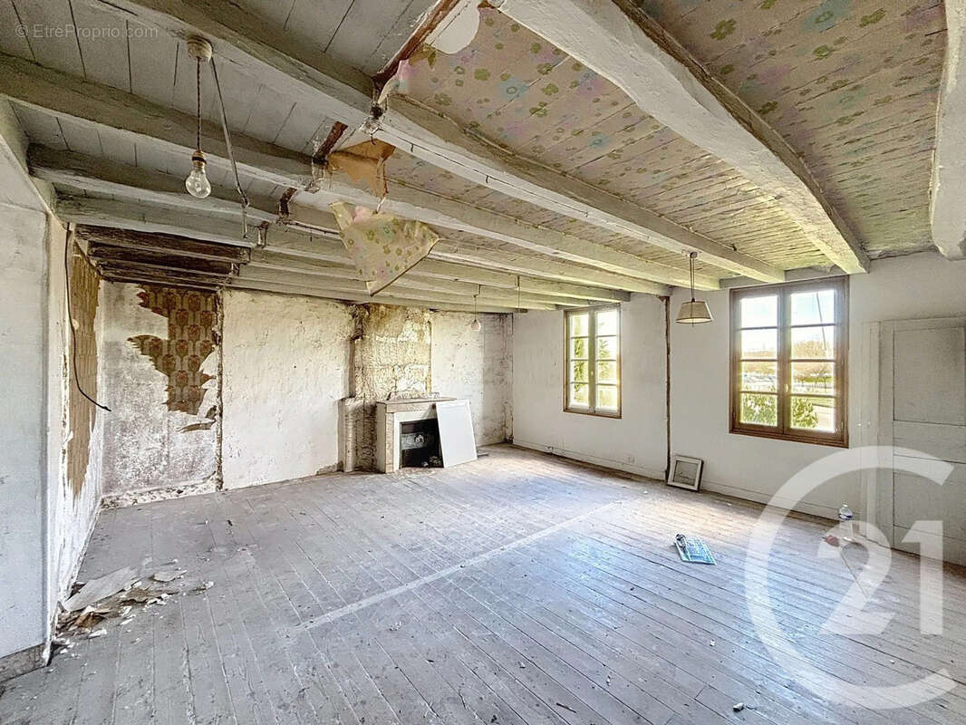 Maison 294 m² à Roullet-Saint-Estephe  - photo 4