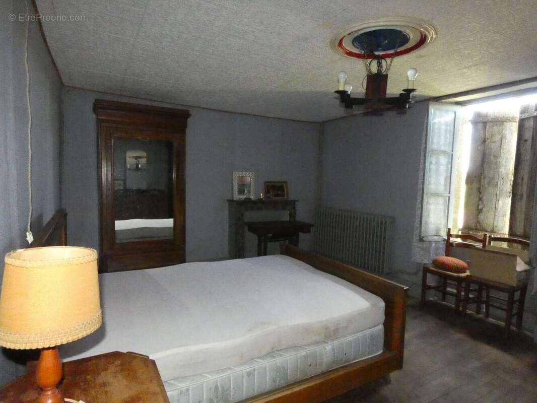 Maison à GENOUILLAC