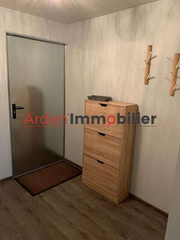 Maison à CORNY-MACHEROMENIL