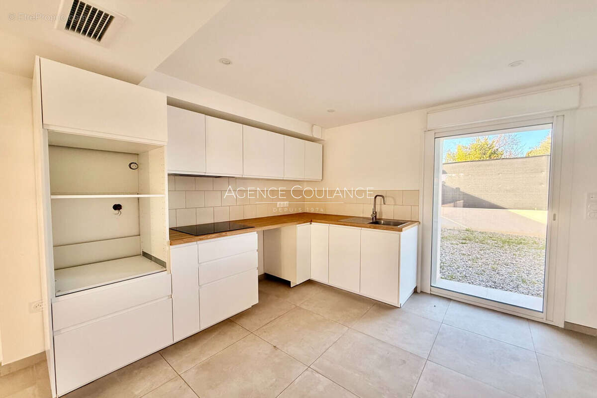 Appartement à SAINT-CYR-SUR-MER