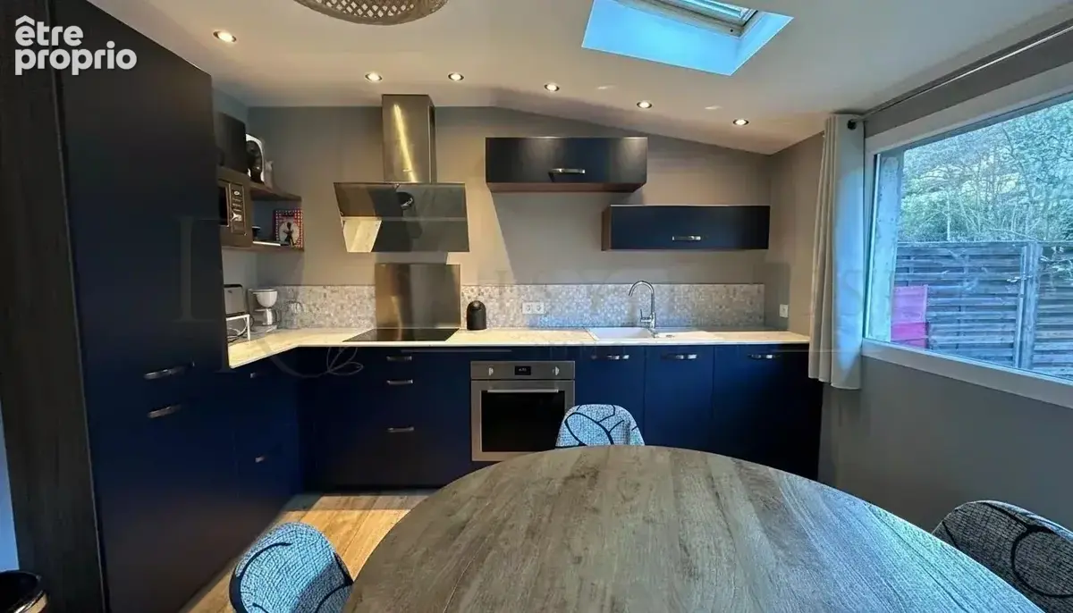 À 2 minutes du village : la petite maison dont tout le monde rêve - photo 4
