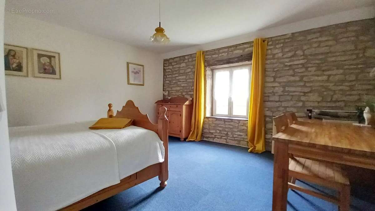 Maison à REGNEVELLE