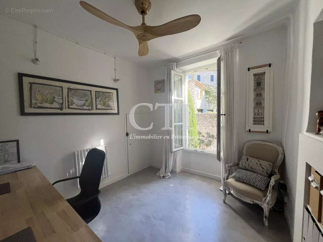 Maison à VAISON-LA-ROMAINE