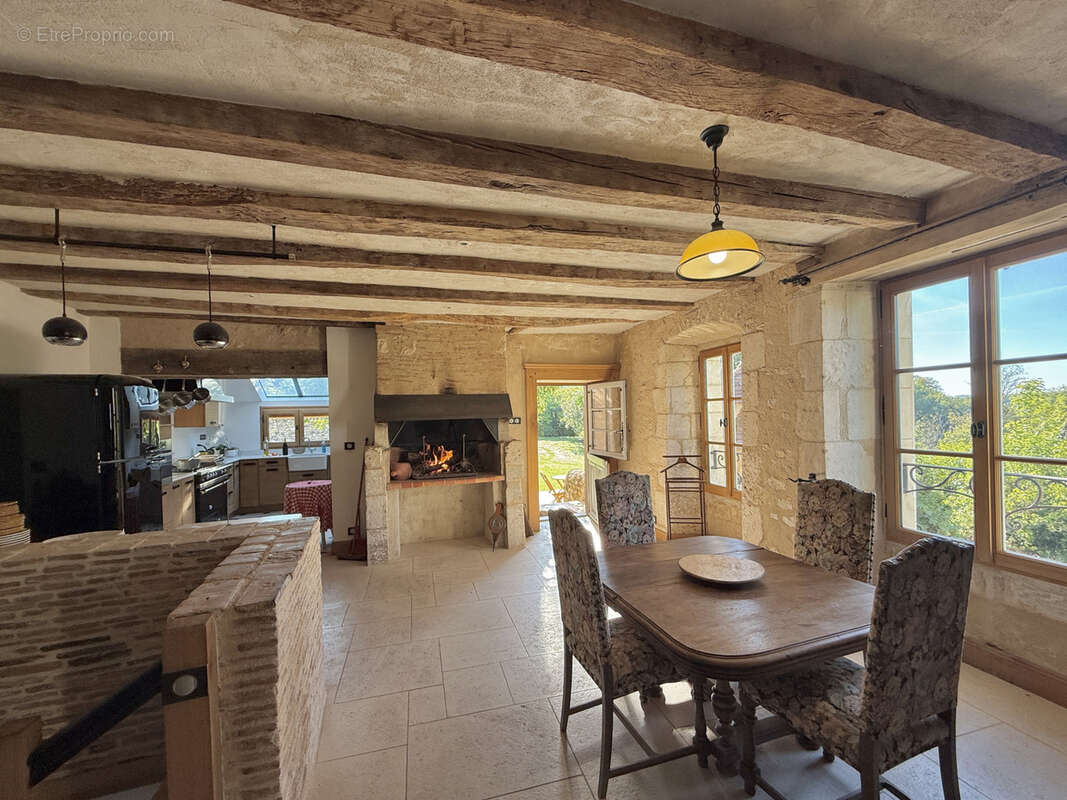 Maison à ANGLES-SUR-L&#039;ANGLIN