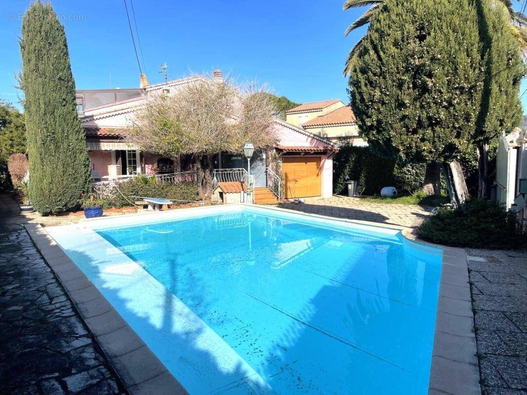 Maison à SIX-FOURS-LES-PLAGES